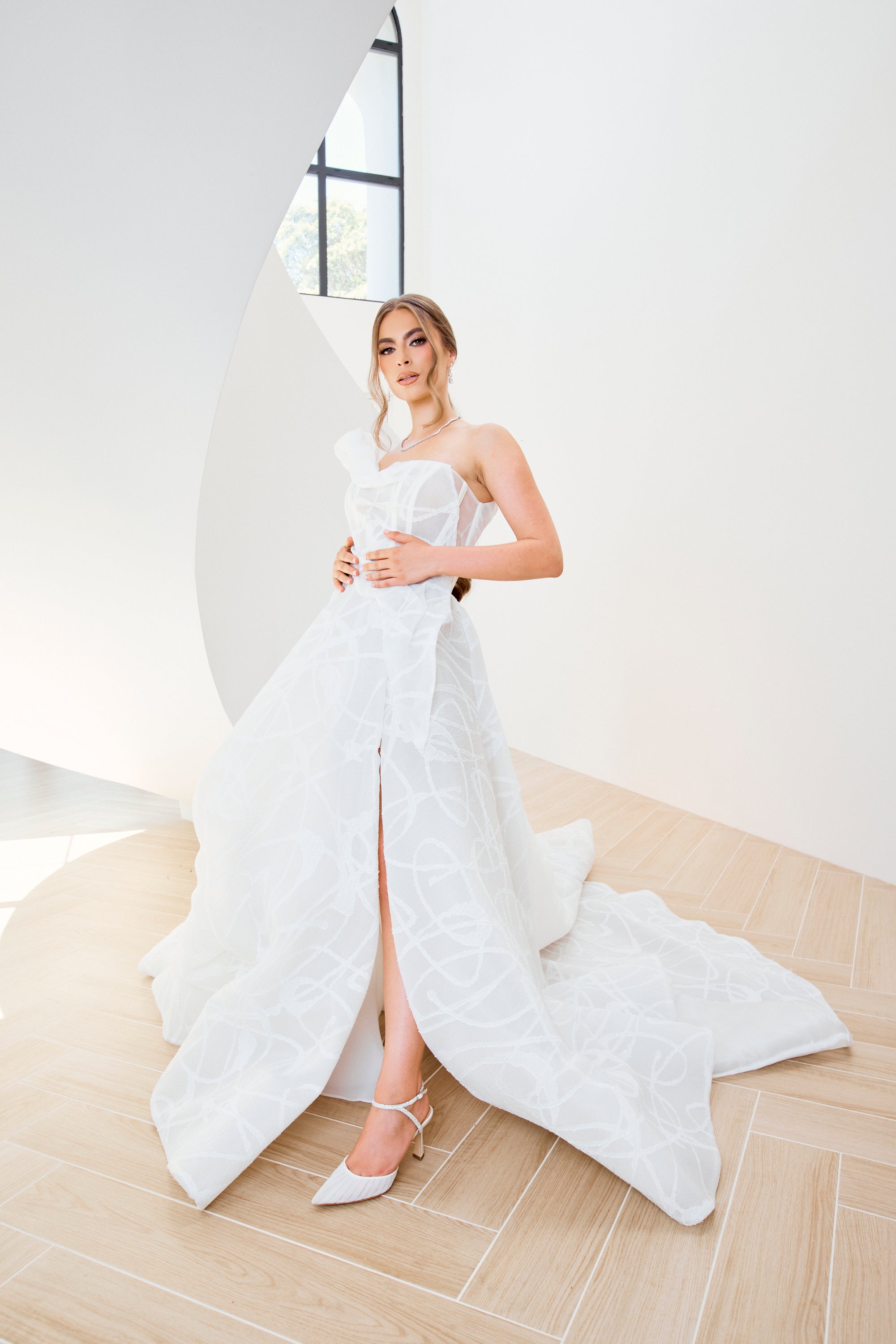 Georgia Pearl - White Tulle Point with Crystal and Pearl Strap