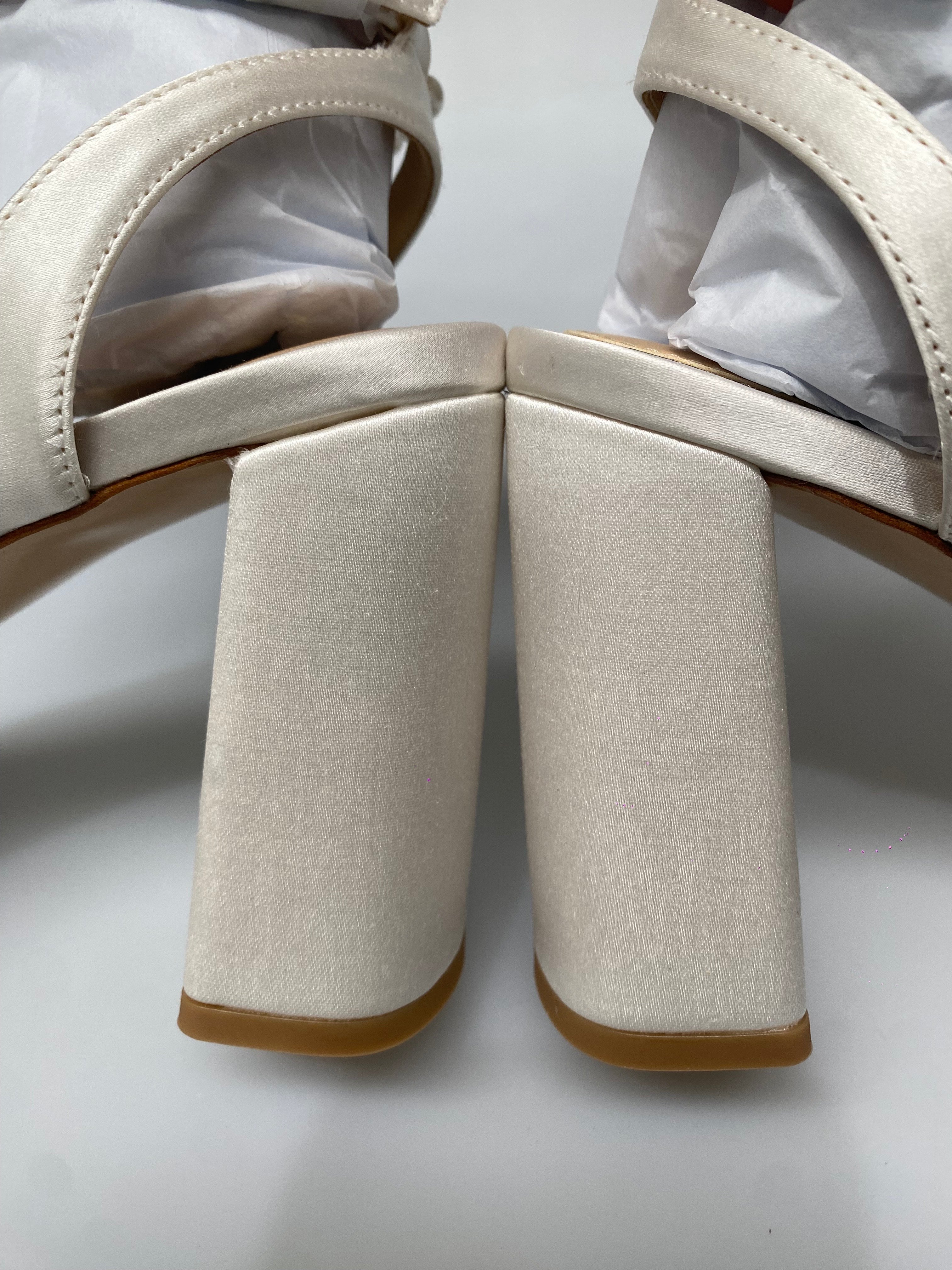 FINAL SALE OUTLET - Evie - White - Size 8