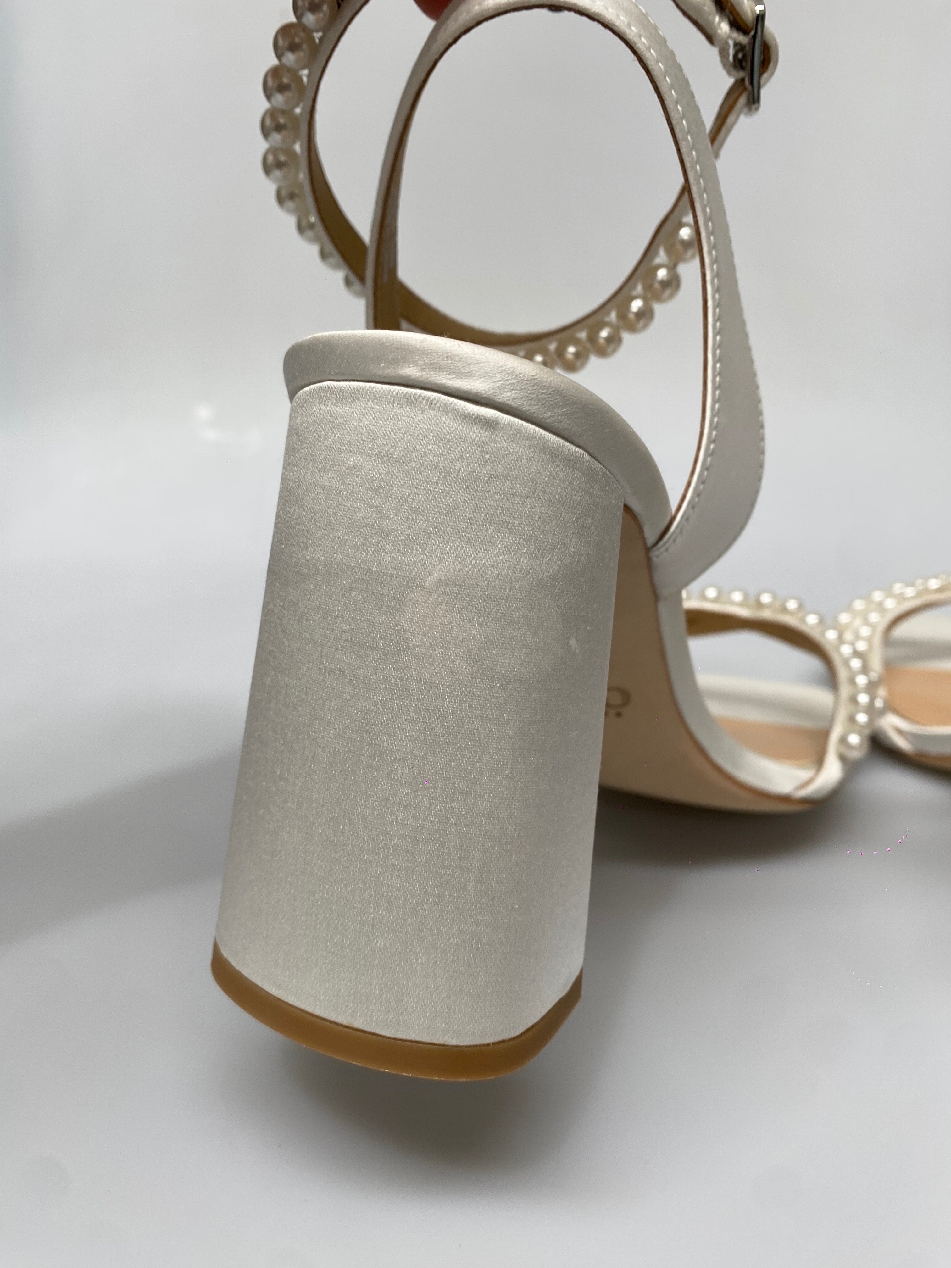 FINAL SALE OUTLET Evie - White - Size 9.5