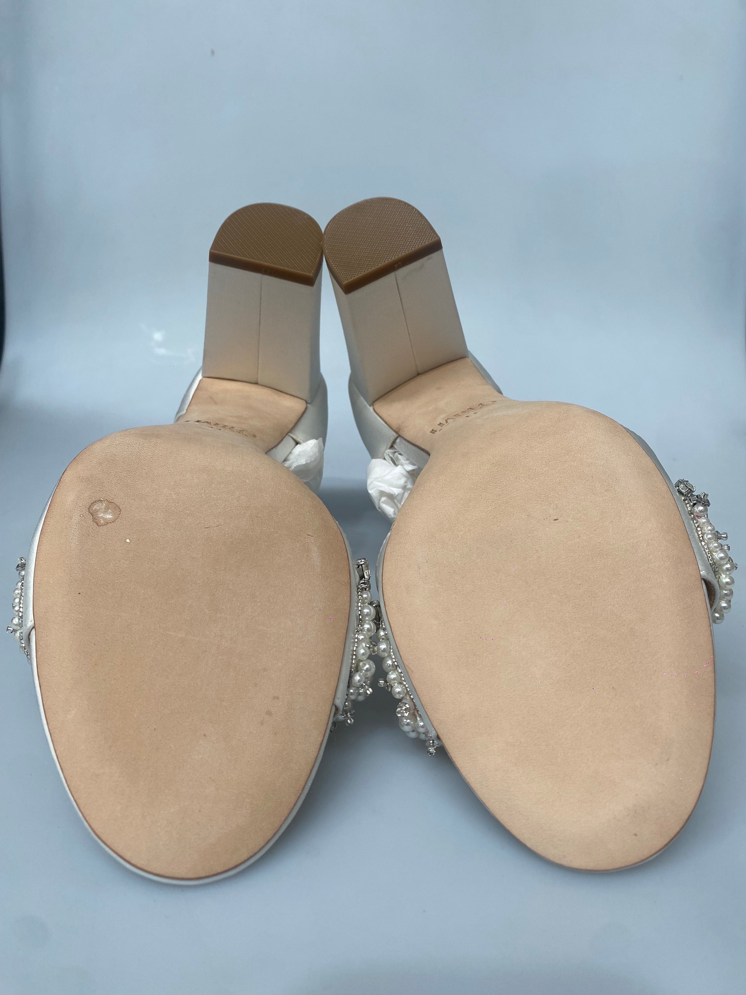 FINAL SALE OUTLET - Adele - White - Size 11