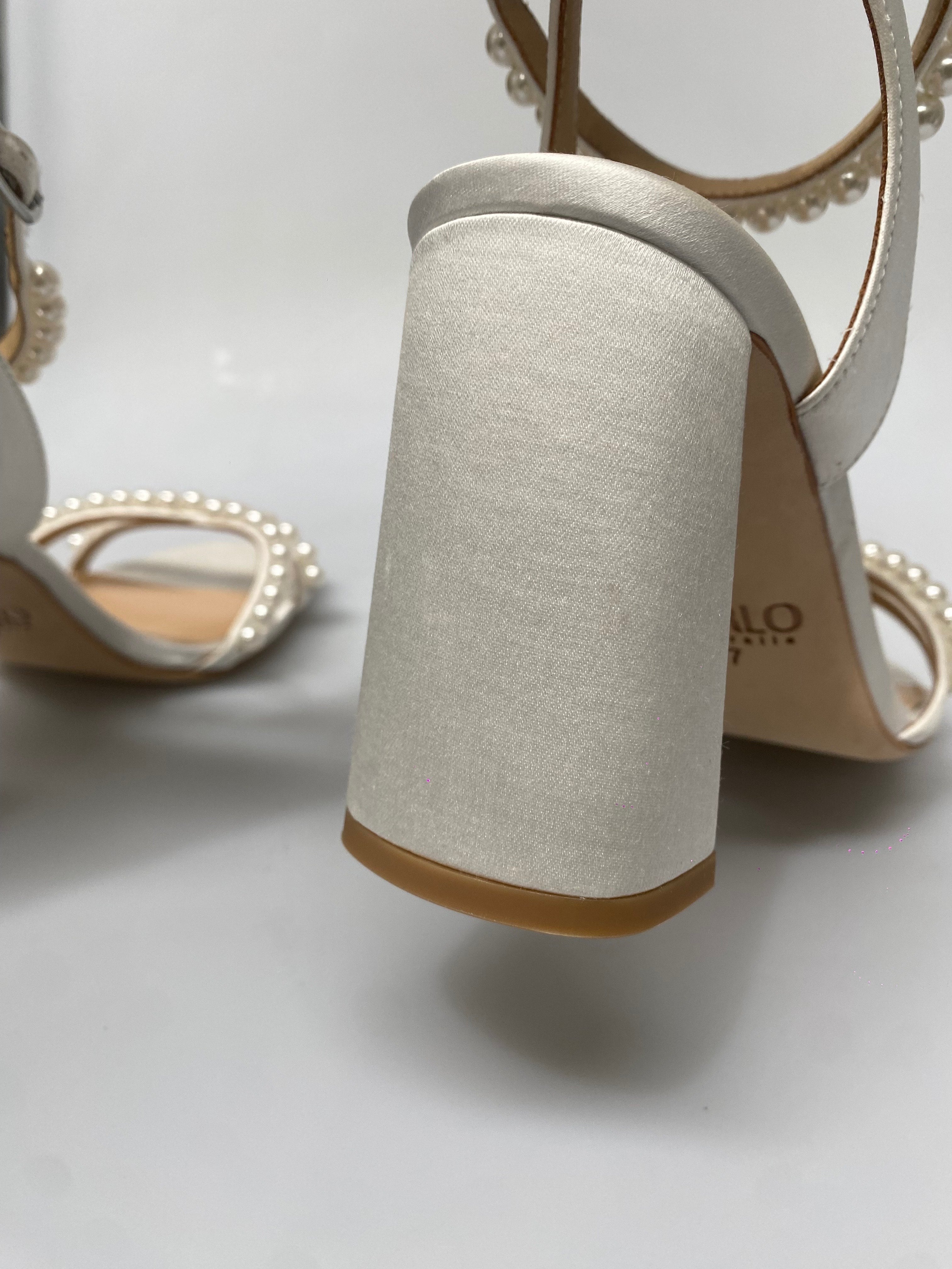 OUTLET - Evie - White - Size 7