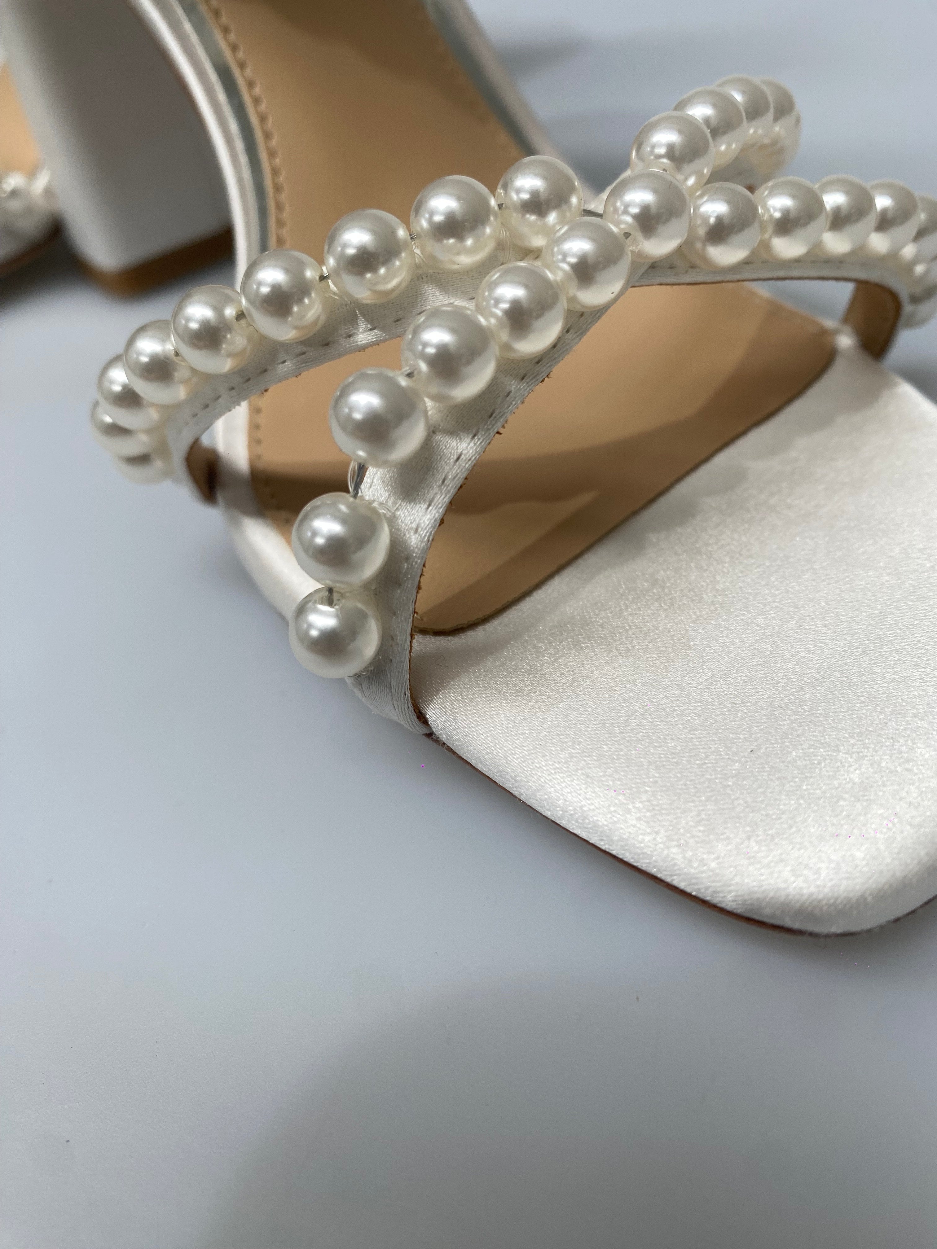 FINAL SALE OUTLET - Evie - White - Size 7