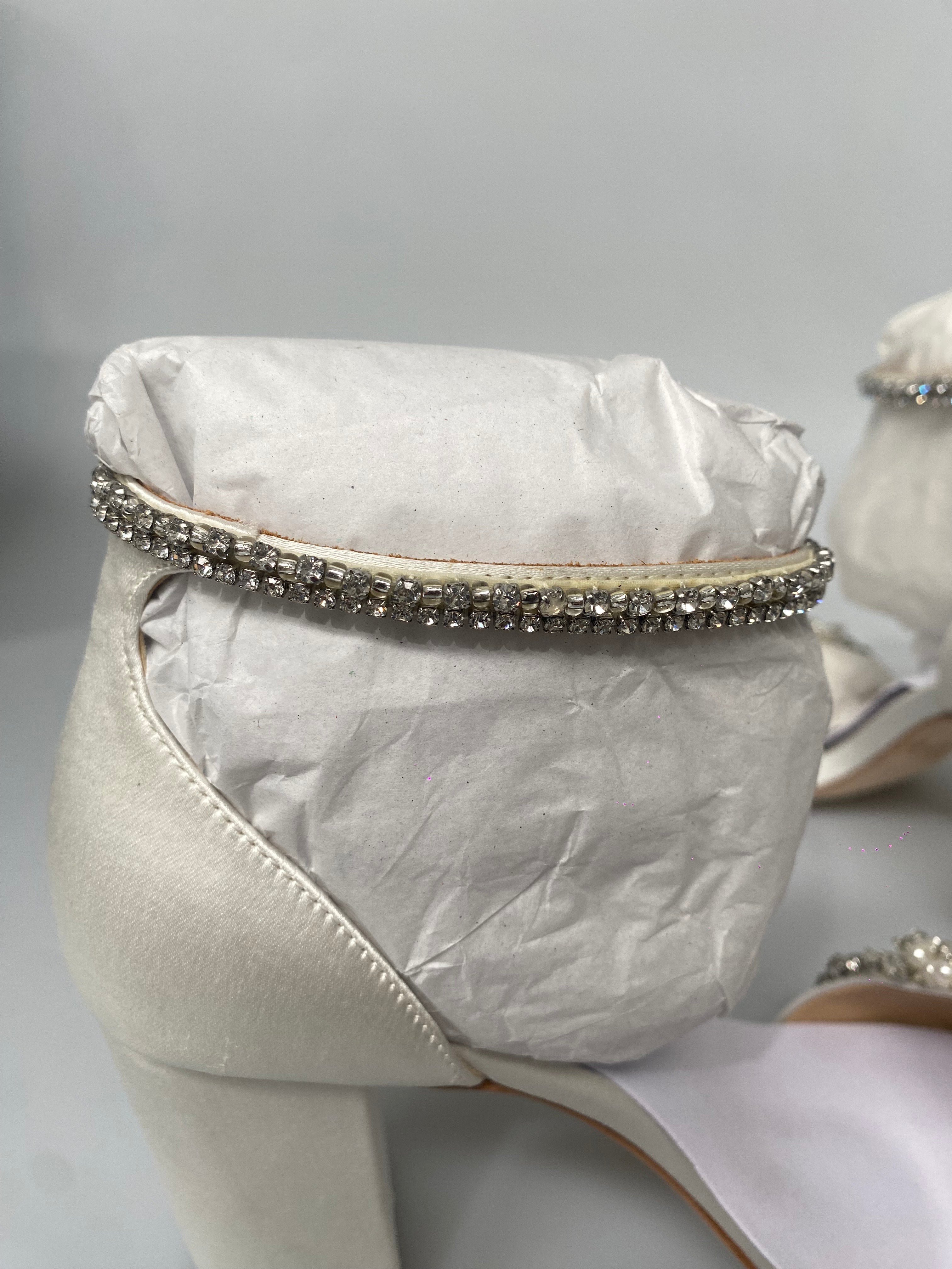 FINAL SALE OUTLET - Adele - White - Size 5.5